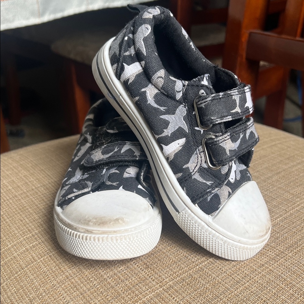 Black and White Shark Print Canvas Sneakers - Toddler 9